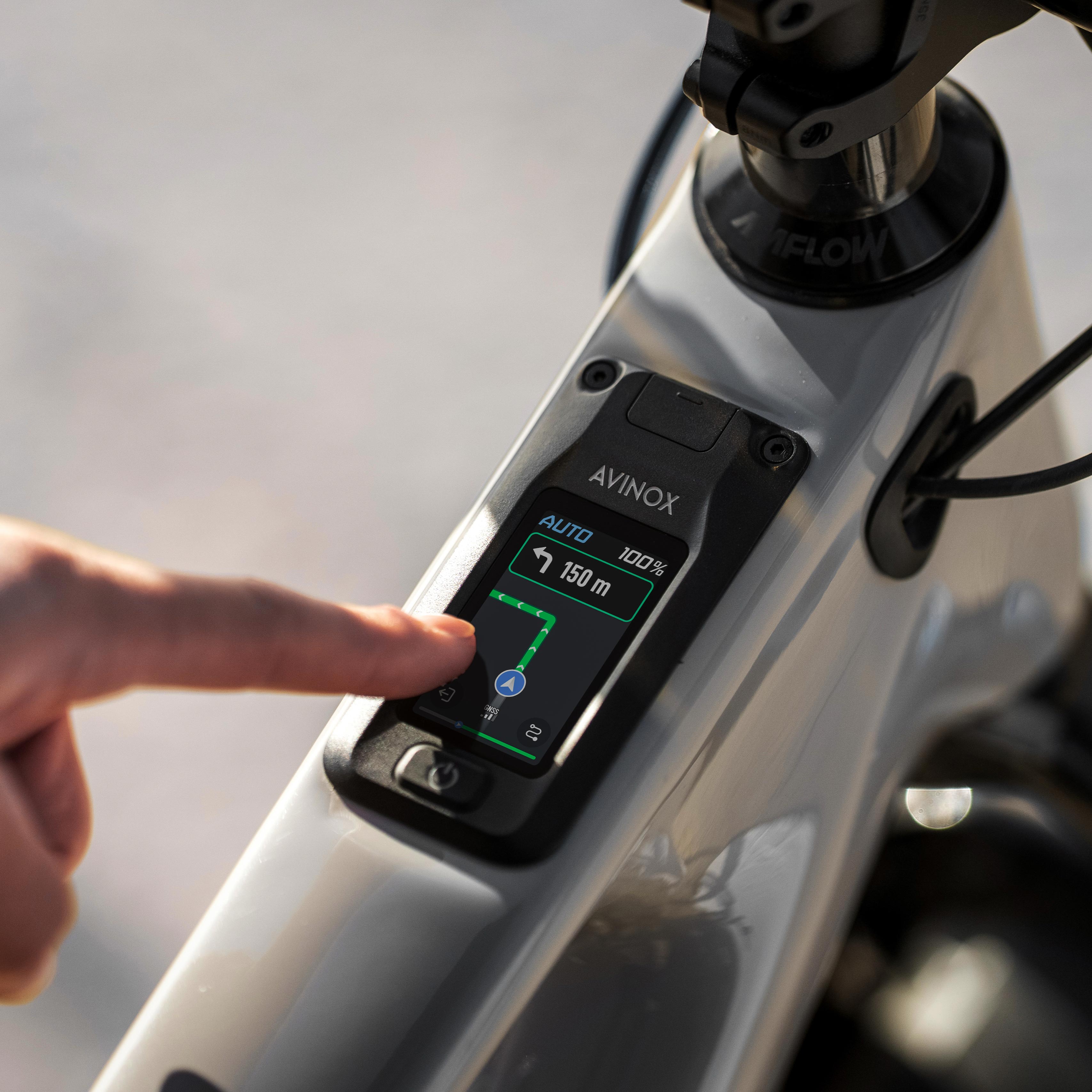 Details finition moteur DJI Avinox ecran tactile OLED